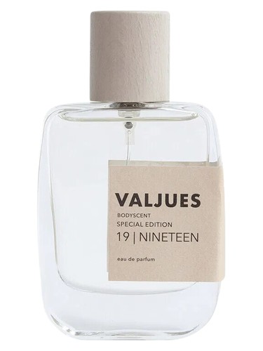 19 | Nineteen by Valjues
