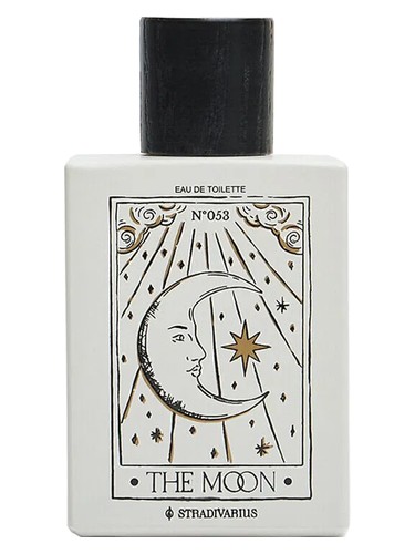 N°053 The Moon by Stradivarius