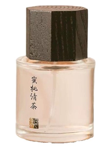 Mi Tao Qing Cha 蜜桃清茶 Sixiangwei 司香尉 perfume by Sixiangwei si xiang wei
