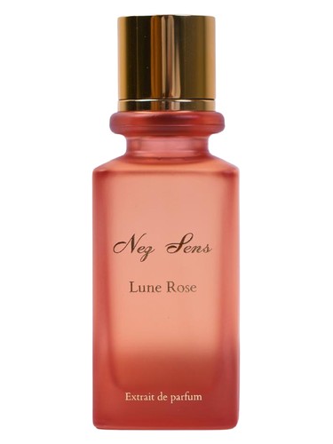 Lune Rose by Nez Sens