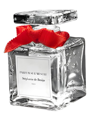 Le Pret-a-Parfumer Yin: Floral Water Stéphanie de Bruijn by Stephanie de Bruijn Parfum sur Mesure