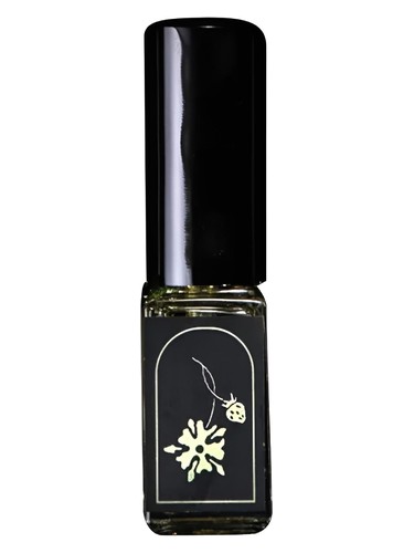 Strawberry Flower by Lvnea