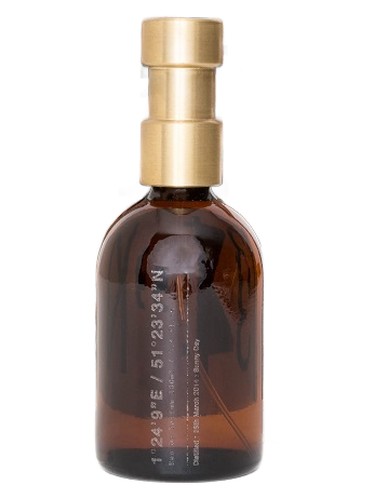 1° 24’ 9”E / 51° 23’ 34”N by Haeckels