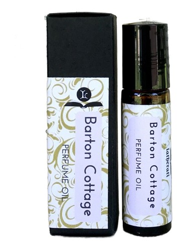 Barton Cottage by Latherati