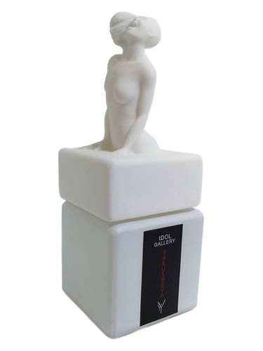 Lee AM by Yanina Yakusheva