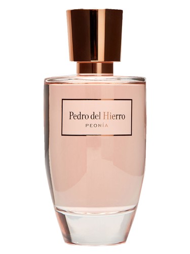 Peonia by Pedro Del Hierro