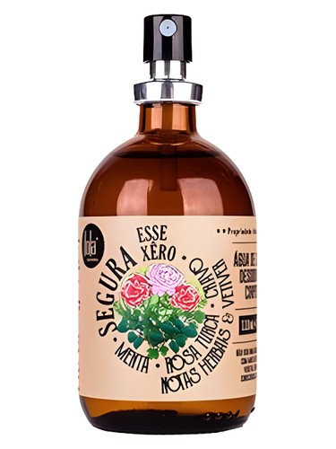 Menta, Rosa Turca, Cravo, Notas Herbais e Vetiver by Lola Cosmetics