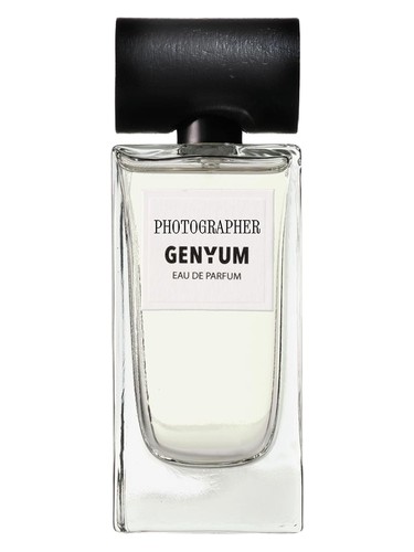 Photographer by Genyum