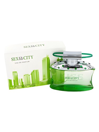 Sex in The City Kiss by InStyle